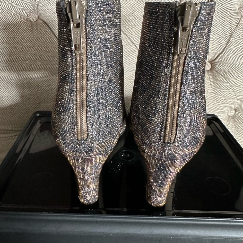 SJP by Sarah Jessica Parker | classic, zip-up ankle Minnie bootie. - Picture 4 of 5